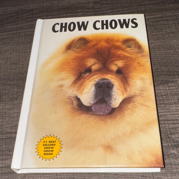 TFH Chow Chows Complete Handbook NOS - Picture 1 of 3